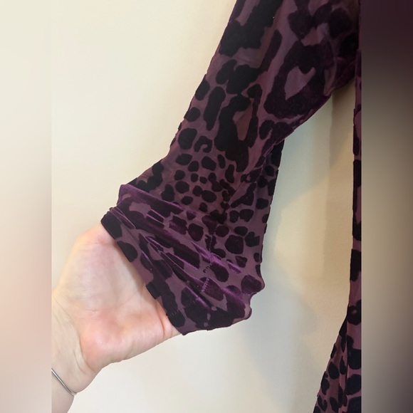 Cache Long Sleeve Dress in Purple and Black Animal Print - Picture 9 of 13
